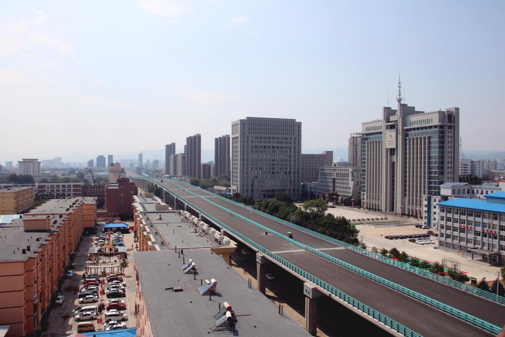 【中國交通報】風(fēng)勁潮涌逐浪高,塞外通途踏歌行